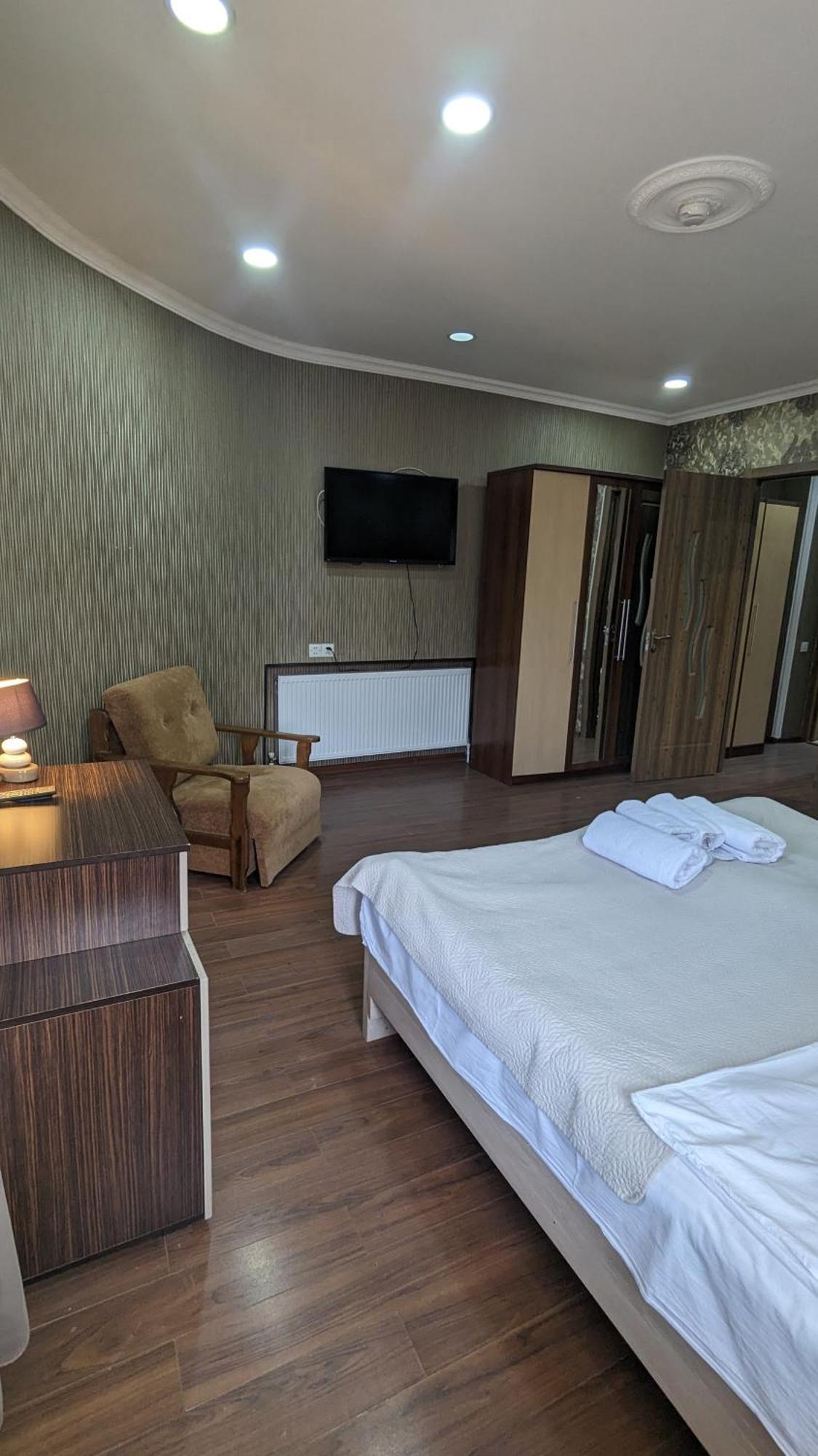 טביליסי Dkd-Bridge Hotel מראה חיצוני תמונה