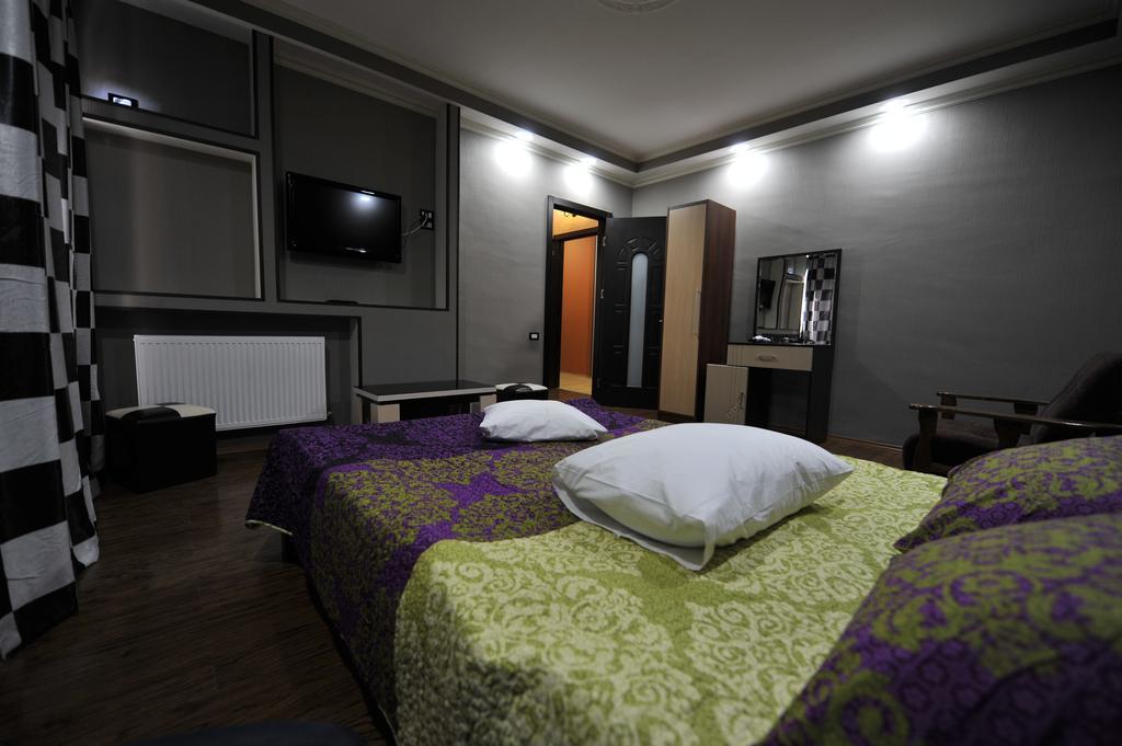 טביליסי Dkd-Bridge Hotel מראה חיצוני תמונה