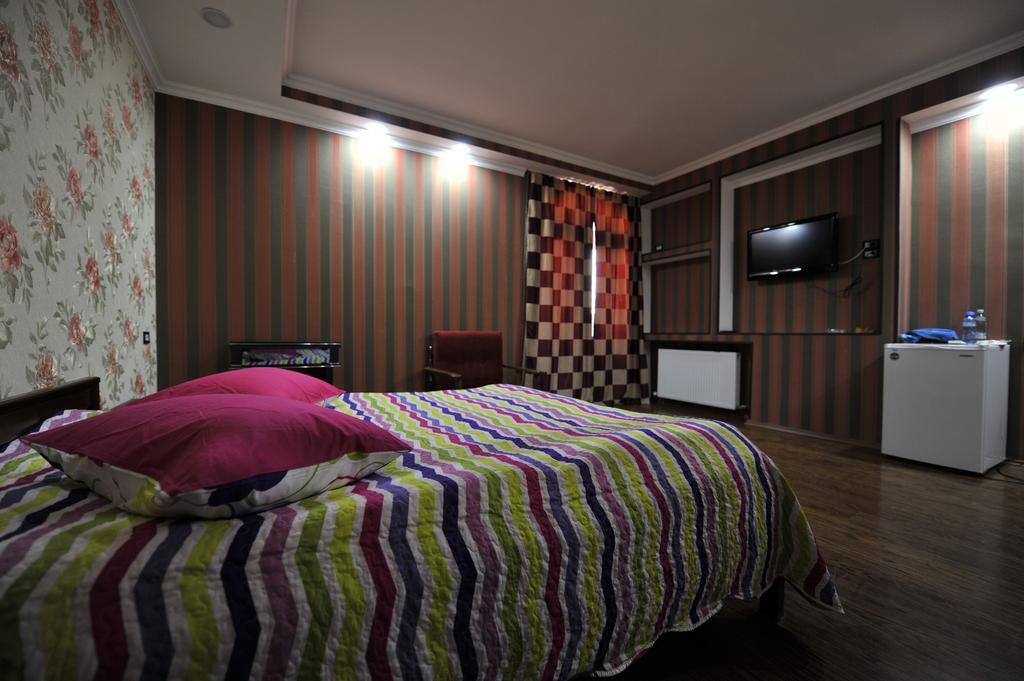 טביליסי Dkd-Bridge Hotel מראה חיצוני תמונה