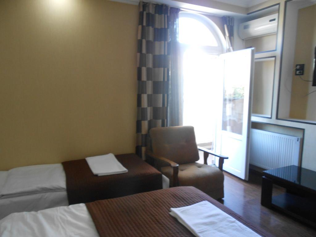 טביליסי Dkd-Bridge Hotel מראה חיצוני תמונה
